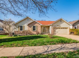 175 Keystone Dr, Fenton, MO 63026