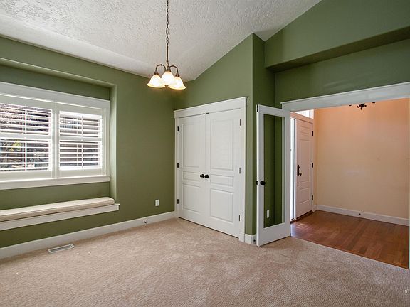 4th image of 892 S Capitola Way
