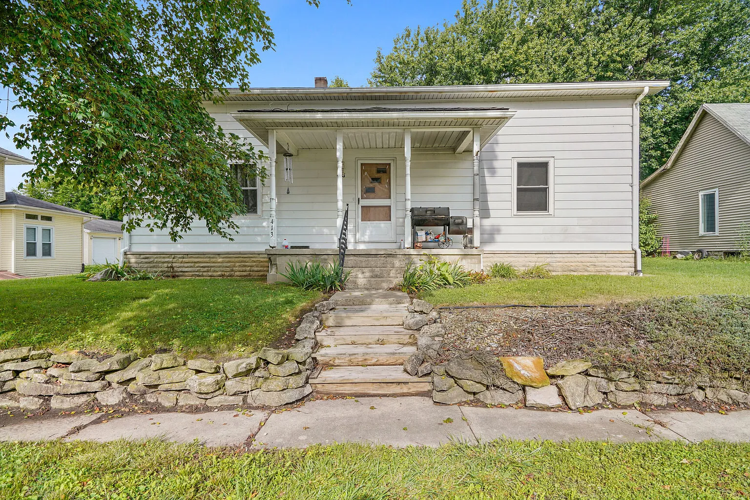413 N Railroad St photo 1