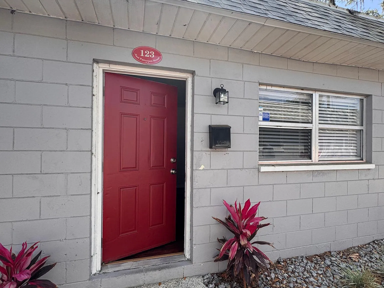 121 E Patterson St — Photo 1