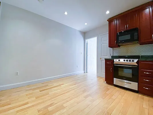 Rented by Metropolitan Property Group | media 2