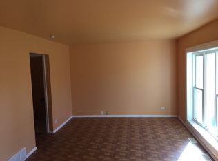 4064 Club Tree Dr, Streamwood, IL 60107