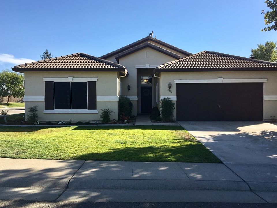 1st image of 2308 Holly Dr