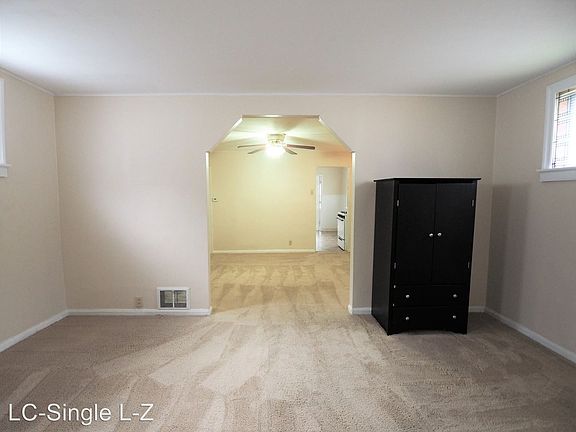 5th image of 4084 Wilmington Ave