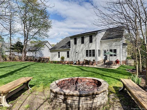 3rd image of 5523 Westmoreland Dr
