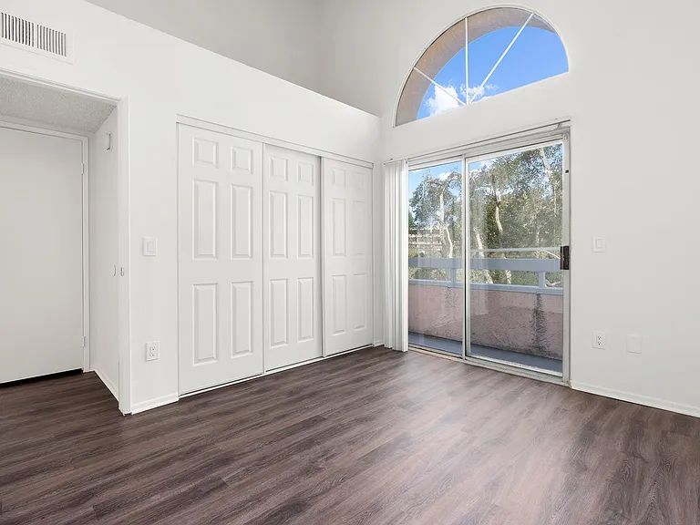 4725 Orion Ave #211 — Photo 10