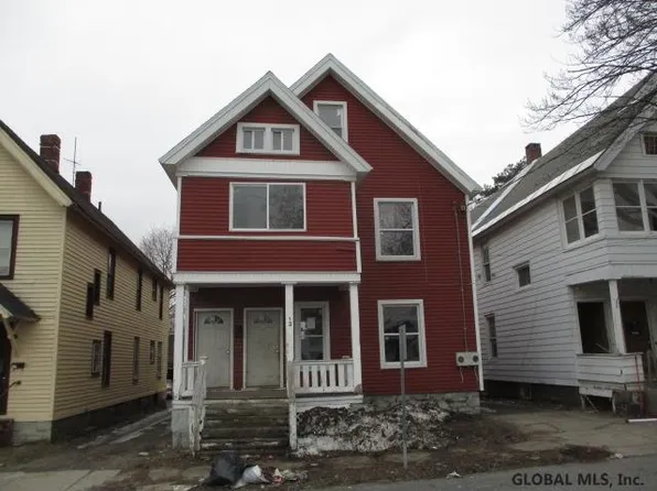 13 N Water St, Gloversville, NY 12078