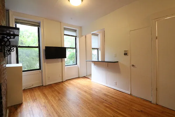 Rented by Oxford Property Group | media 4