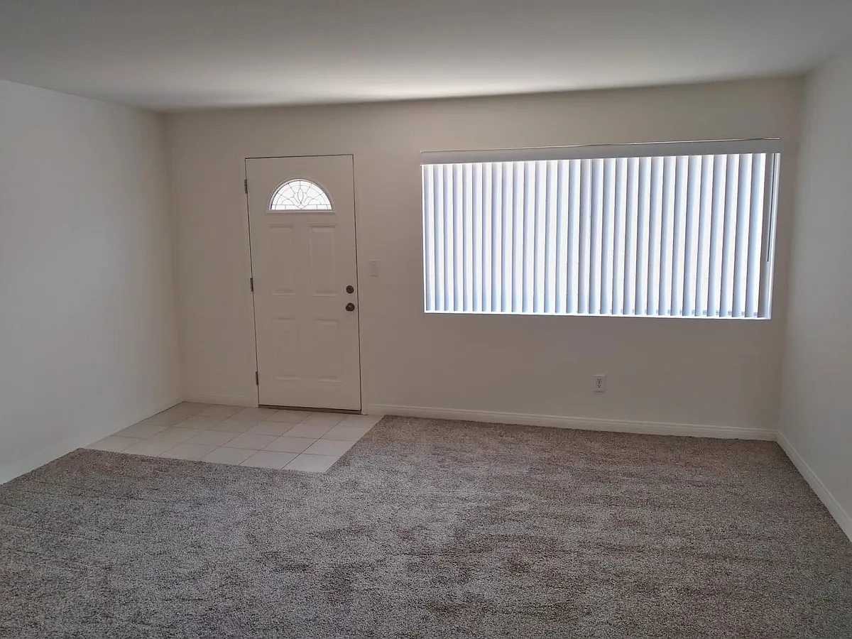 Building Photo - 1237 Amethyst St #3
