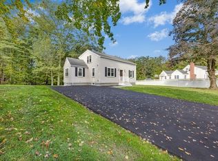 30 Hamilton Rd, Northborough, MA 01532