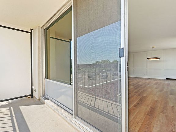 5th image of 5201 S Cornell Ave APT 5B