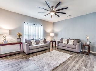302 Thin Leaf Dr, Princeton, TX 75407