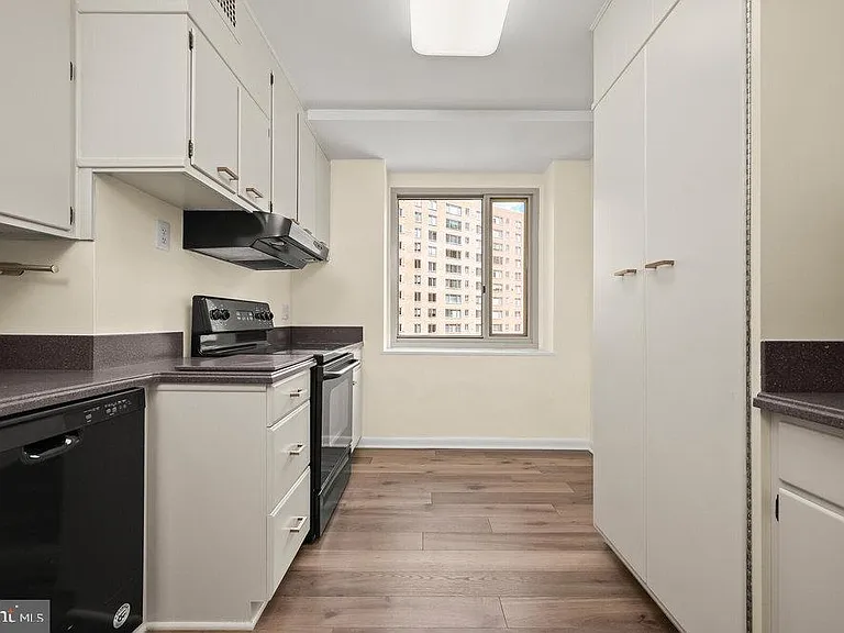 4101 Cathedral Ave NW #910 — Photo 9