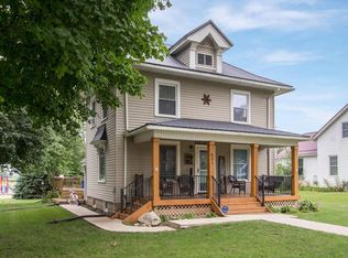 601 McKinley Ave, Lowden, IA 52255