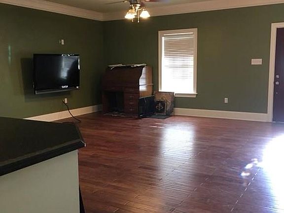2nd image of 109 Parkwood Dr
