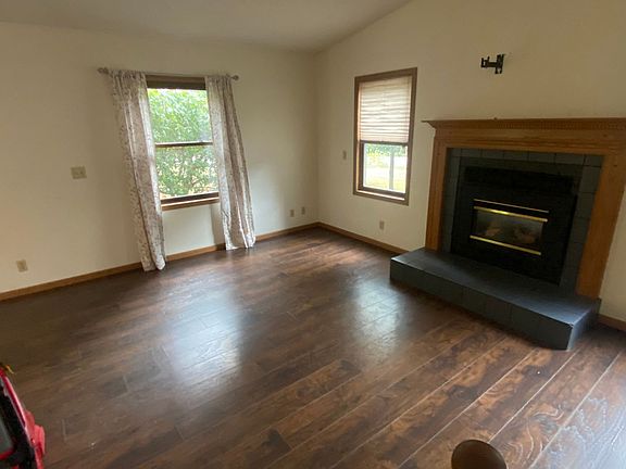 3rd image of W1358 Prairie Pines Dr
