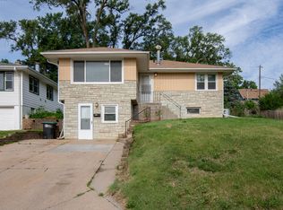 2326 N 67th St, Omaha, NE 68104