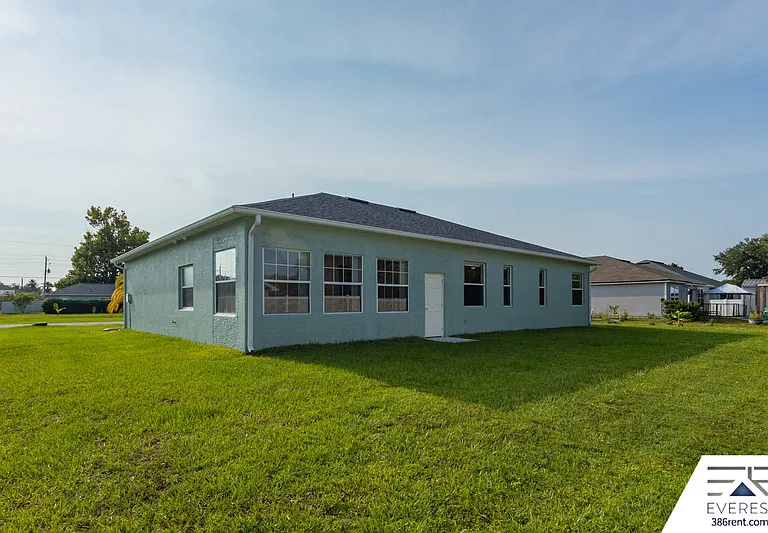 14 Lysander Ln — Photo 35