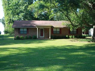 17 Jones Dr, Senatobia, MS 38668