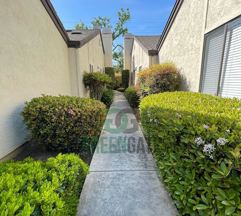1st image of 1102 Cedar Creek Dr Unit 1
