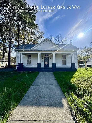 405 W Dr Martin Luther King Jr Way Photo 1