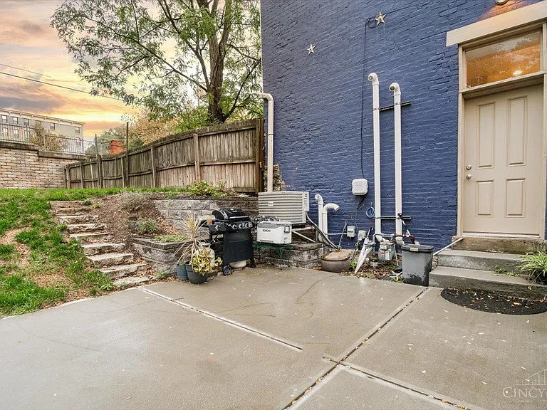 320 Seitz St — Photo 21