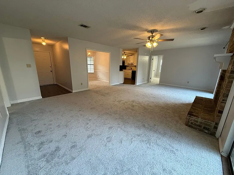 3872 Mariners Dr — Photo 4