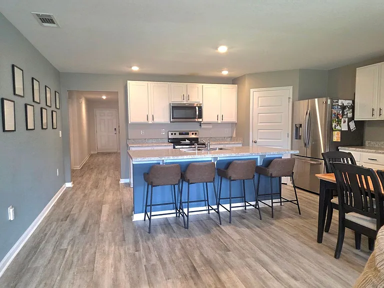 4375 White Cedar Ct — Photo 6