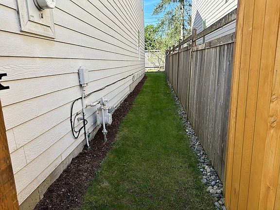 3rd image of 12810 SE 175th Ct