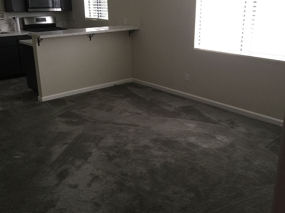 2nd image of 809 9th St APT F