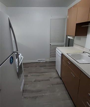 5th image of 4036 Brendan Ln #E302