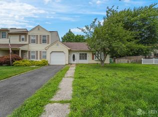 6 Woodbury Rd, Edison, NJ 08820