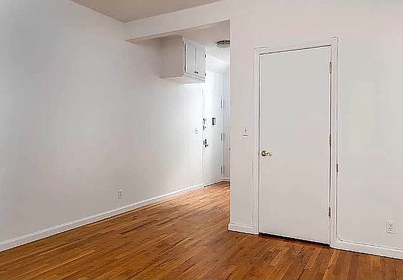 2nd image of 4 Bleecker St #315