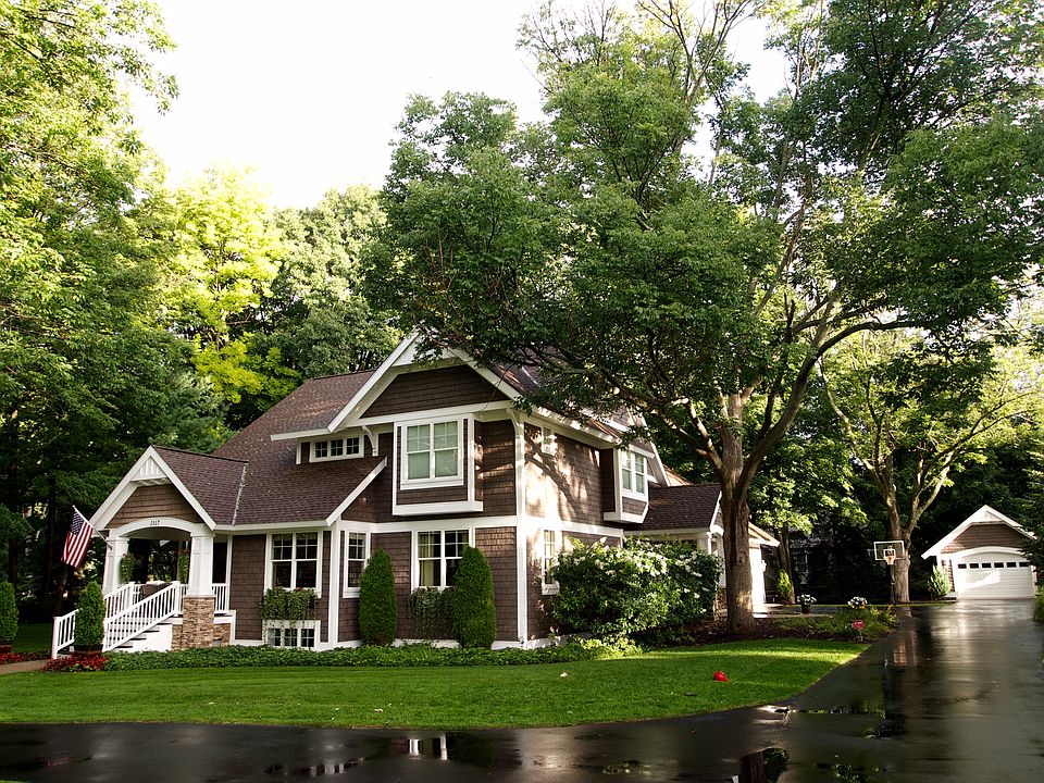 2nd image of 2317 Warner Dr
