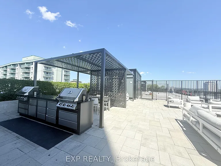 560 Rideau St #701 — Photo 21