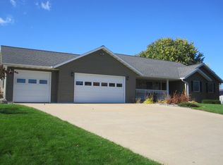 1710 Devine Dr, Marshfield, WI 54449