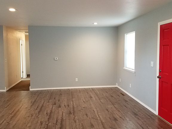 5th image of 8631 SE 81st St