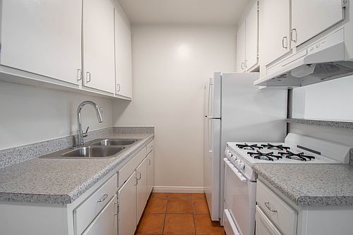 4th image of 2928 4th St APT 23