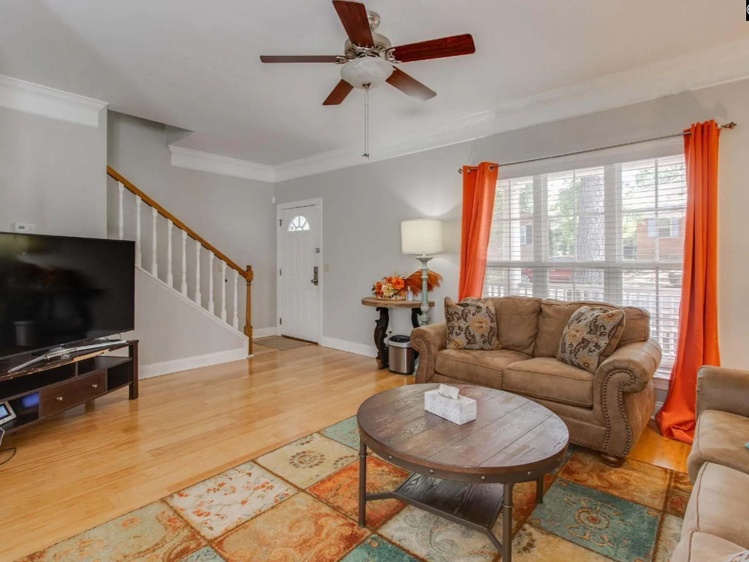 3 bed, 2047 sqft, $2,500 — Photo 2