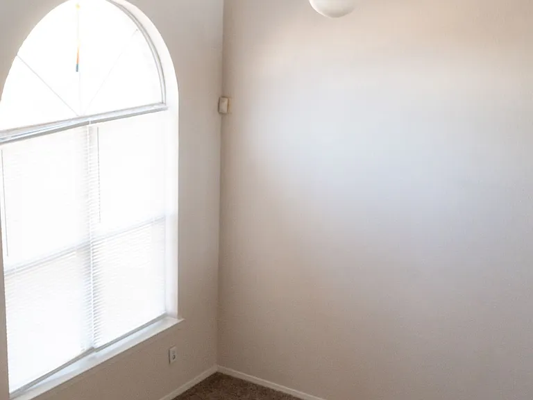 5760 W Valley Cir — Photo 4