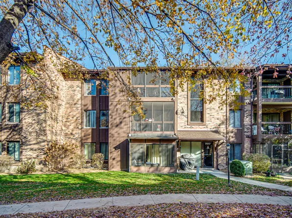 7517 175th St APT 334, Tinley Park, IL 60477