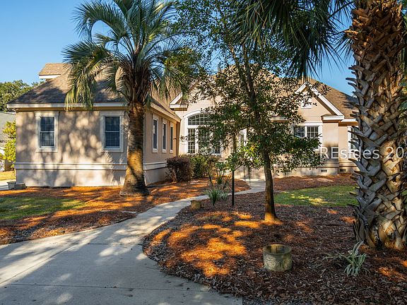 3rd image of 210 Old Plantation Dr W