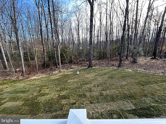 4th image of 60 Hillcrest Dr