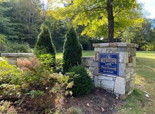4 Bluestone Ln, South Salem, NY 10590