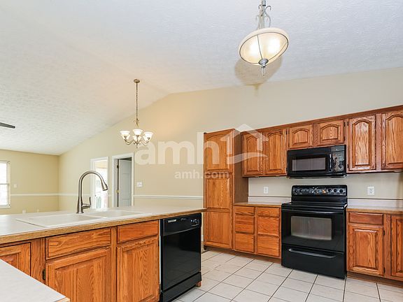 5th image of 6552 Greeley Ave