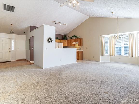 3rd image of 6617 Grovebelle Dr