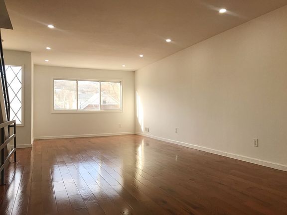 3rd image of 323 Oder Ave