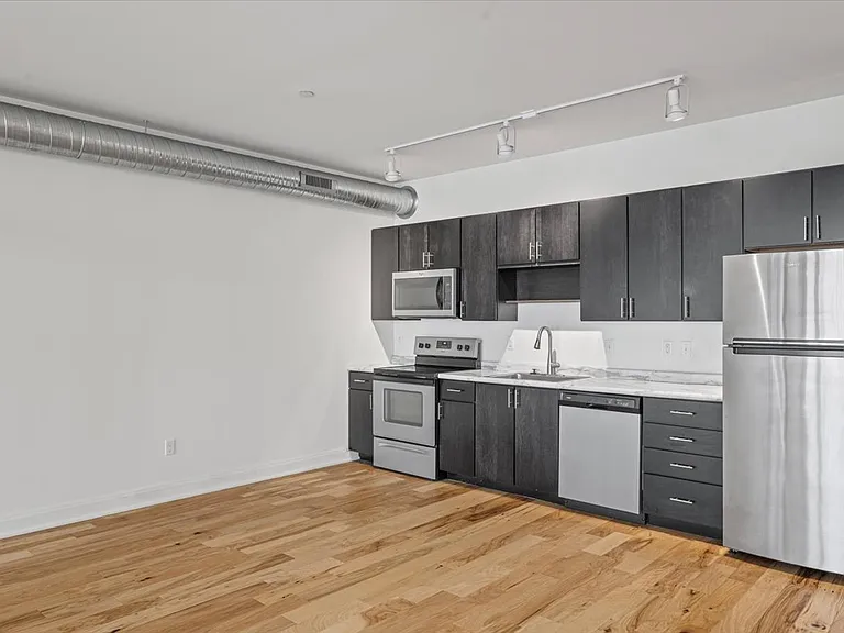 219 Carron St #102 — Photo 10