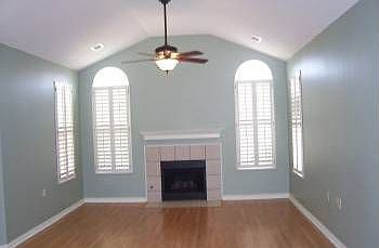 4th image of 1110 Oak Heights Ln