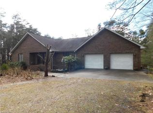 464 Caudle Rd, Pinnacle, NC 27043
